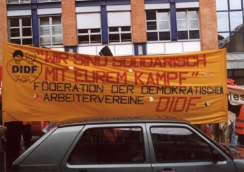 DIDF-Transparent bei Bauarbeiterdemonstration in Kiel