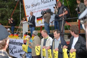 Aktion des BDM am 26.5.08 für höhere Milchpreise Aktion des BDM am 26.5.08 für höhere Milchpreise