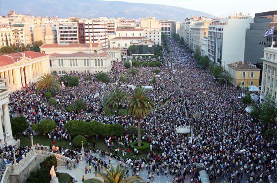 Beim Besuch von Merkel in Athen protestieren über Hunderttausend