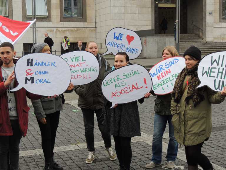 Verdi, 11/2013: Mitarbeiter von H&M protestieren