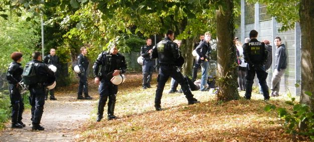 6.10.12., Göppingen: Eingekesselt ohne Grund - eine Gruppe Jugendlicher