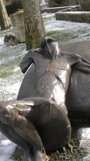St'Anna di Stazzema: Skulptur für die Opfer des SS-Massakers