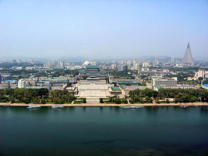 Panoramablick über Pyöngyang, DVR Korea, Foto: Sven Unbehauen, Wikipedia, CC-Lizenz