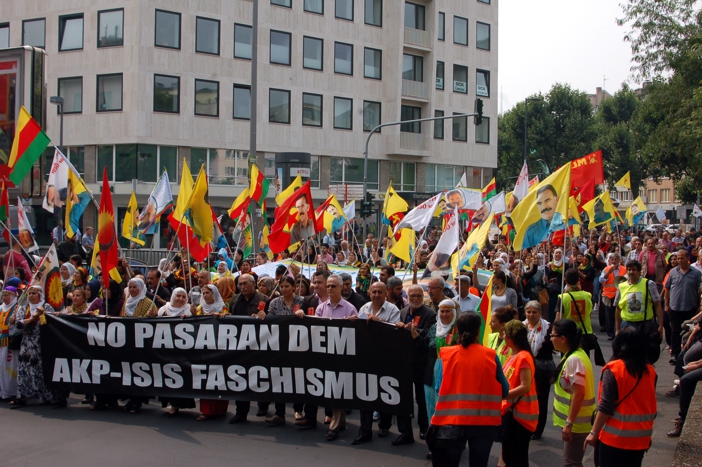Köln, 8.8.15: Demo gegen den Krieg in Kurdistan