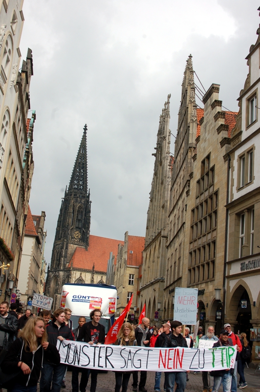 19.9.15, Münster: Demo gegen TTIP - das Fronttransparent