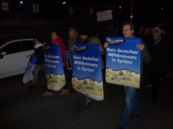 2.12.15 Demo durch Stuttgart Bad Cannstatt gegen Syrieneinsatz!