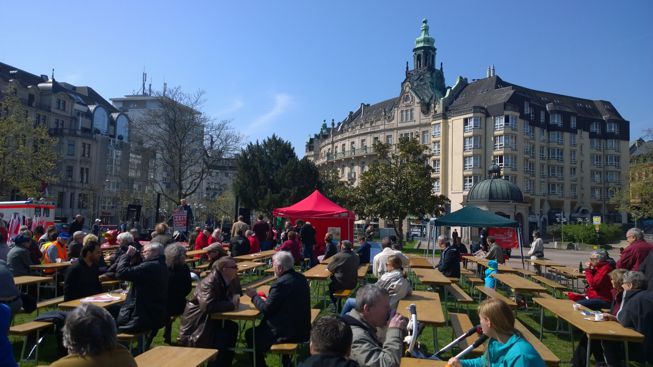 Wiesbaden, 1.Mai 2016: Bier, Würstchen und wenig Stimmung