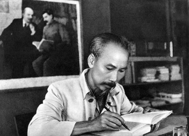 Der Marxist Leninist Ho Chi Minh würde sich im Grab umdrehen.