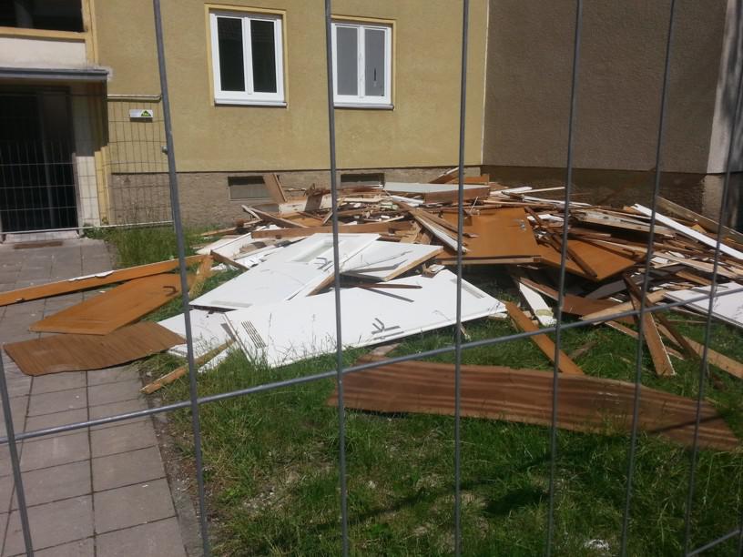 Bamberg: Neue Türen und Fenster im Bauschutt