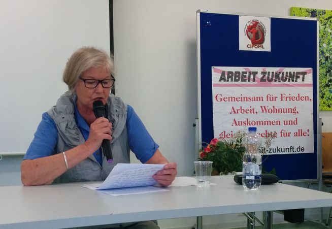 Dorte Greena, Vorsitzende der Kommunistischen Arbeiterpartei Dänemarks (APK) spricht über „Die Oktoberrevolution und ihre Bedeutung für die Befreiung der Frau"