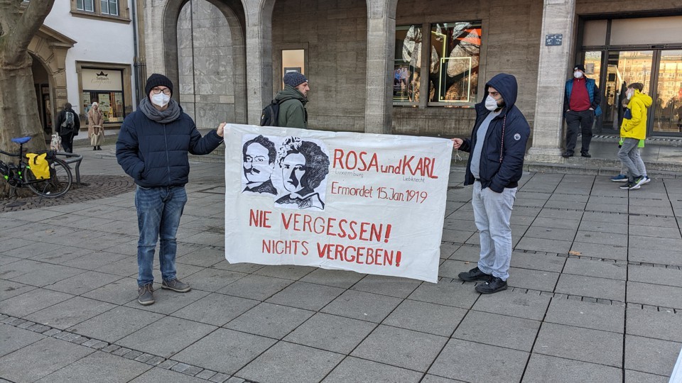 15.1.22, Stuttgart: Gedenkaktion für Karl und Rosa