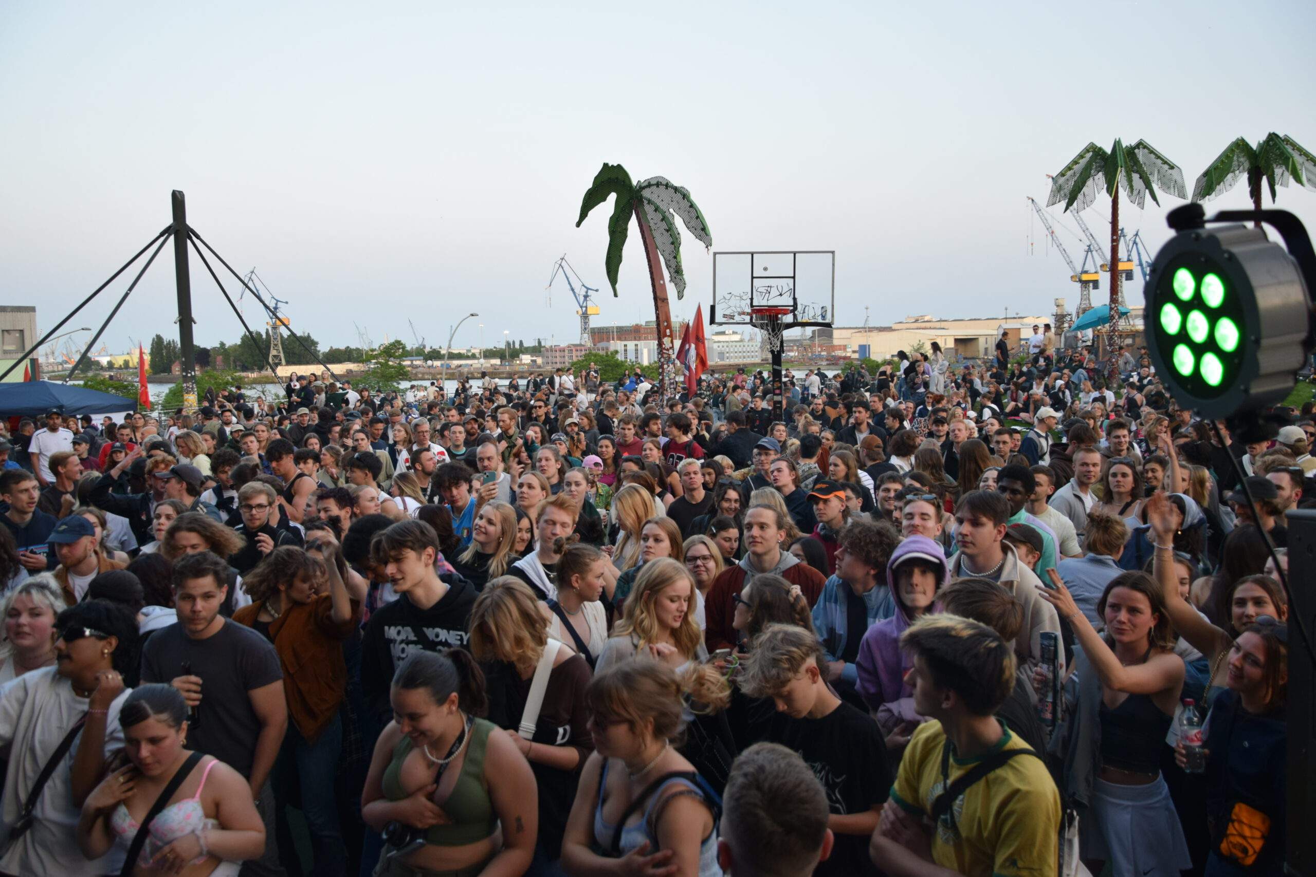 Open Air „100 Milliarden für die Jugend!“