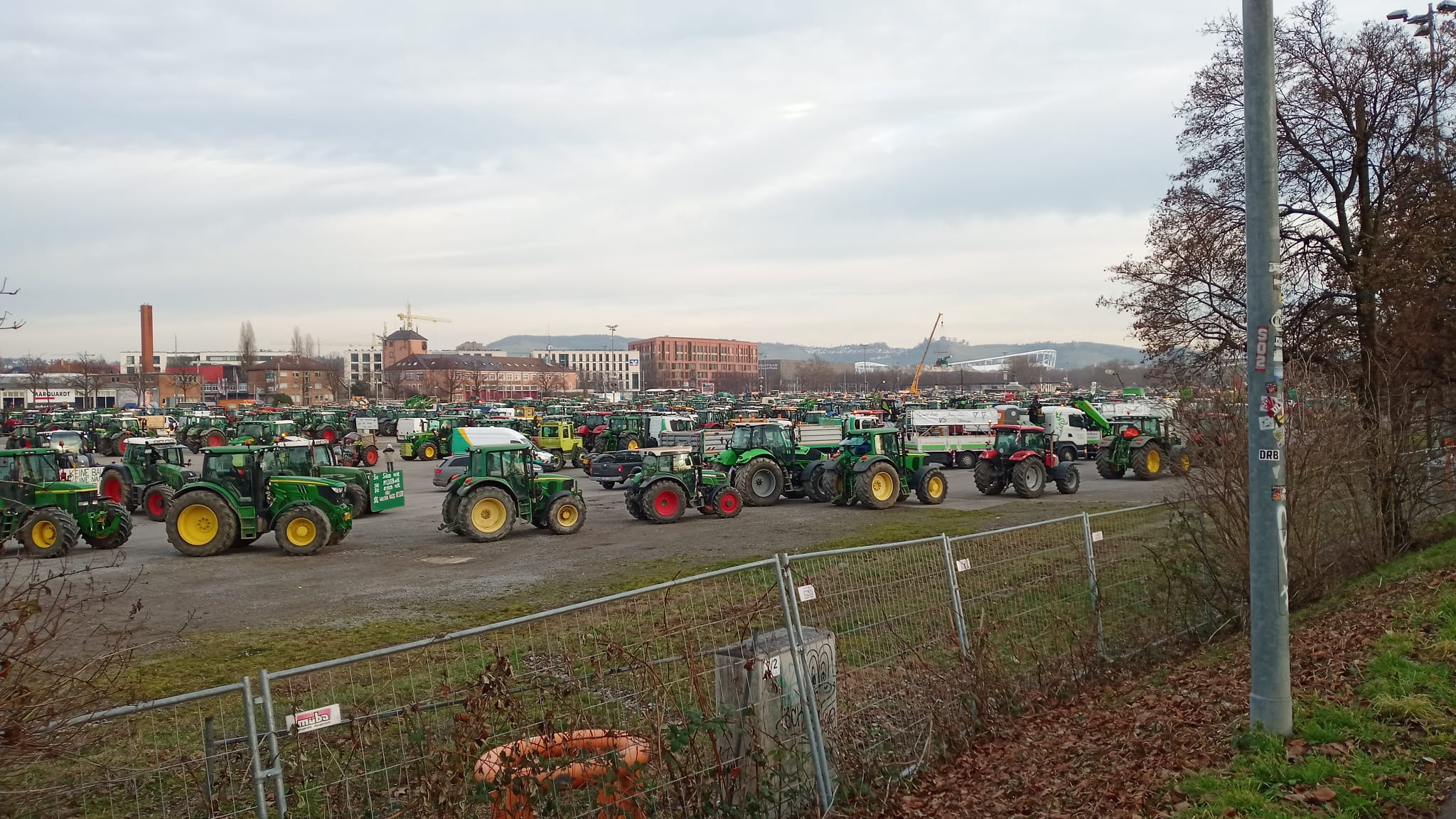 Stuttgart: Tausende Traktoren auf dem Cannstatter Wasen!